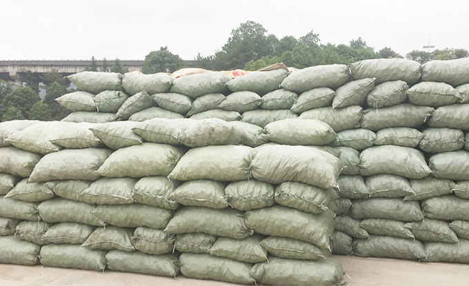 大型輥式破碎機生產基地