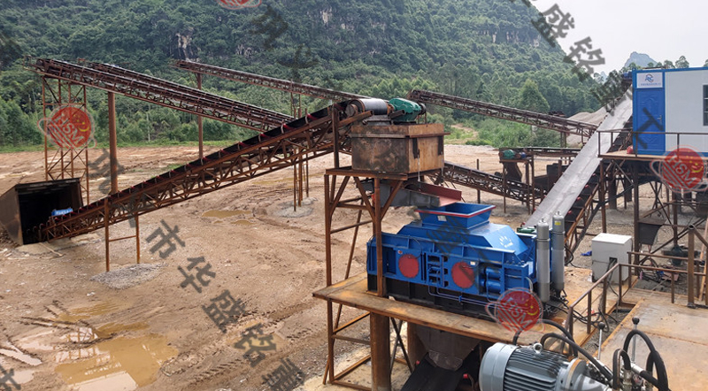 鵝卵石制砂機生產現場
