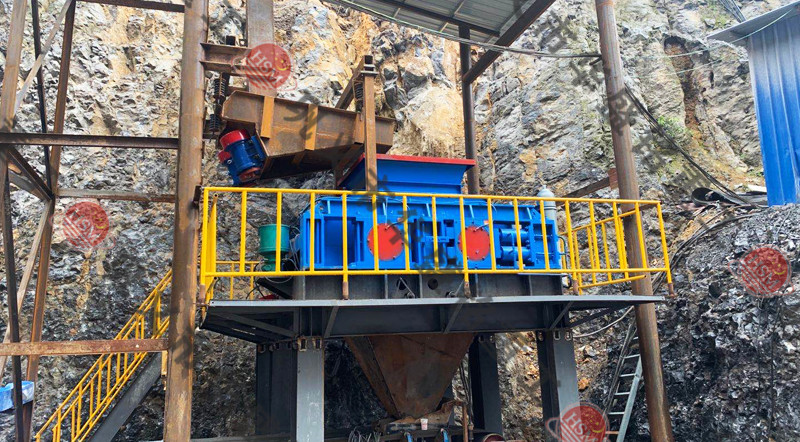 鵝卵石制砂機生產現場